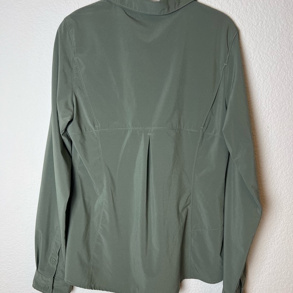 Columbia women’s Omni-shade green button down long sleeved shirt size medium - Picture 6 of 7